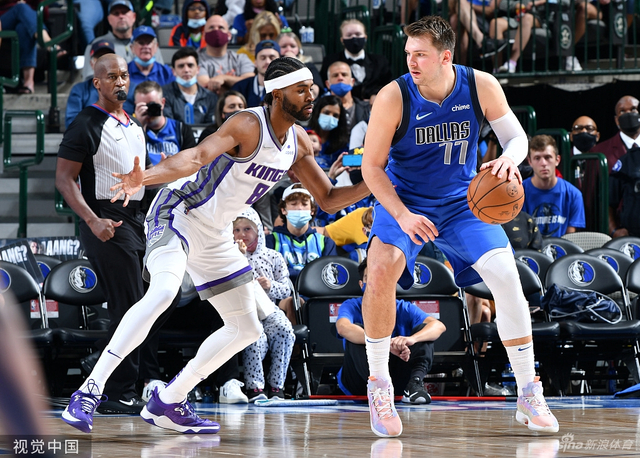 在水面上 在水面上